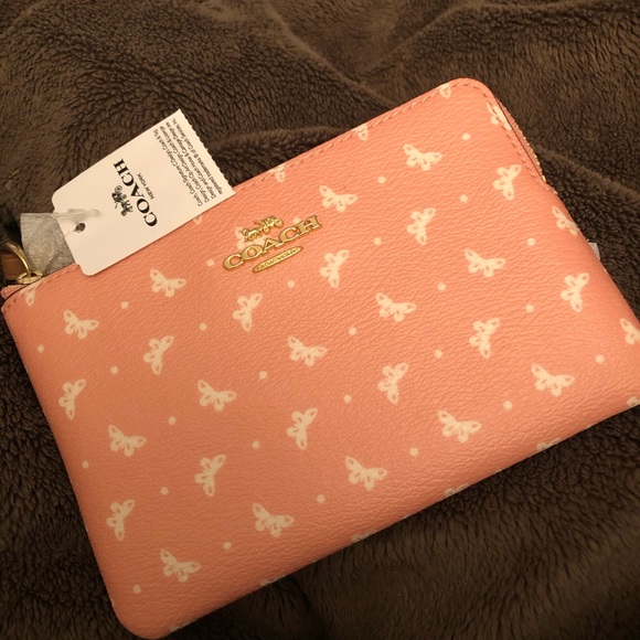 SALE!!! NWT Coach RARE butterfly wristlet!! 🦋 PRICE FIRM - Picture 3 of 5